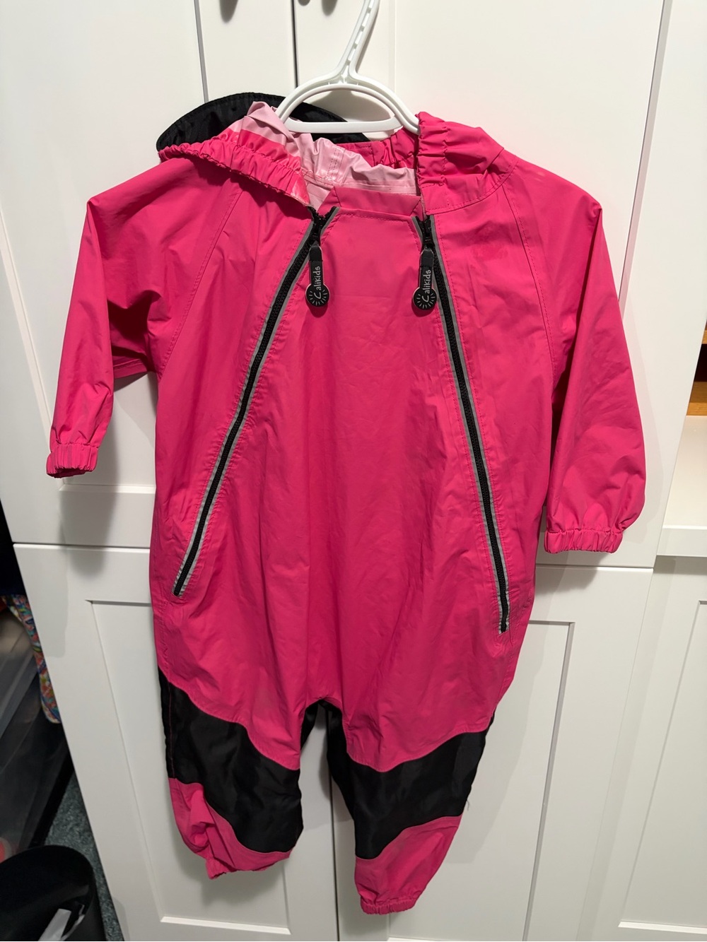 Cal kids pink wet suit size 2T